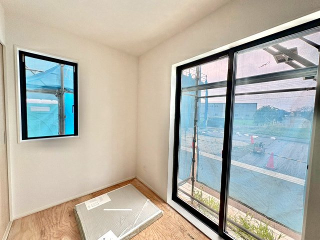 リビングに隣接したお部屋はキッズスペースやワークスペースにも活用可能