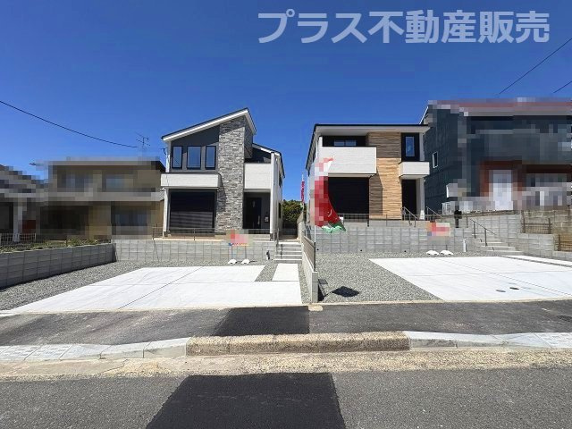 現地写真。プラス不動産販売なら、現場の全ての棟をまとめてご見学頂けます。