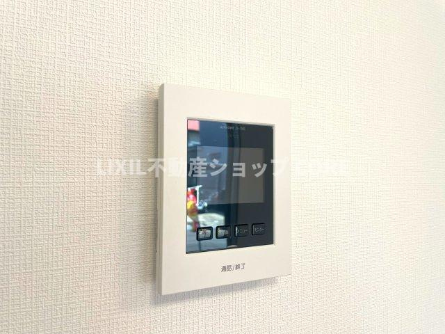 ＴＶモニター付インターホンでセキュリティ面にも配慮。小さなお子様のお留守番でも安心なアイテムです。　