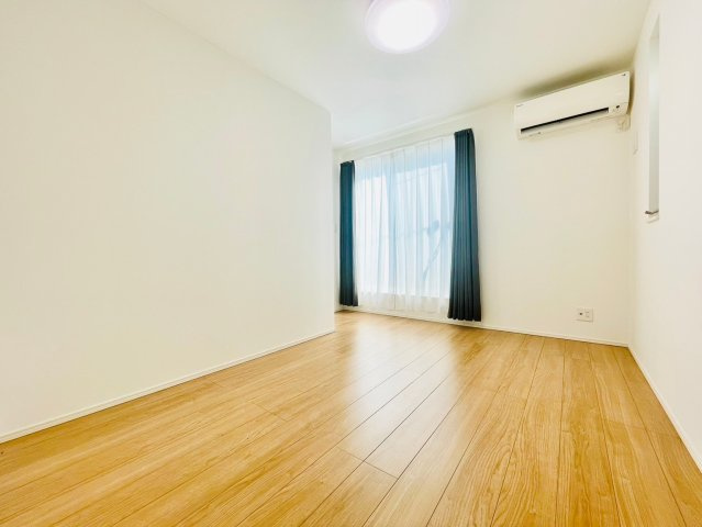 3階洋室約5.7帖？