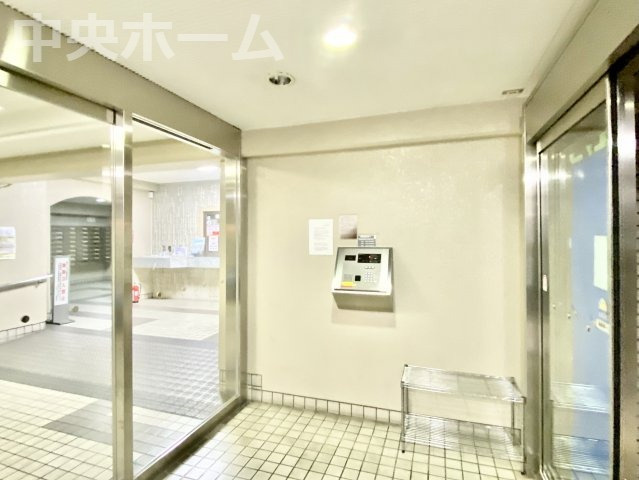 【オートロック】オートロックシステムでセキュリティ充実。当たり前ですが、安全で安心して暮らすのって大事ですよね。お探しのご条件でオートロック付きの物件を探す方も多いですがやはりセキュリティは大事です。