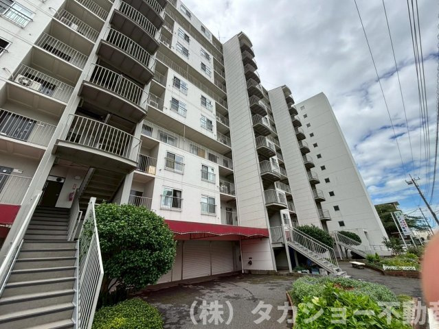 落ち着いた雰囲気の外観です
