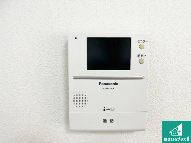 来訪者の姿が確認できるインターホン！　