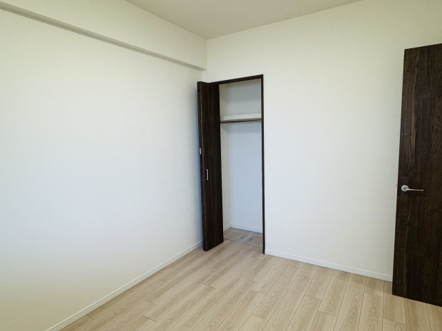 ～収納力の高いクローゼット完備～