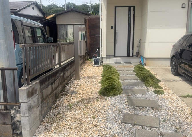 敷地内に散水栓や立水栓があると便利です。水道水を直接利用できるため、水を運ぶ手間を省くことが出来ます。大量の水を必要とする洗車作業や清掃などに役立ちます。その他設備とあわせて、現地でご確認ください。