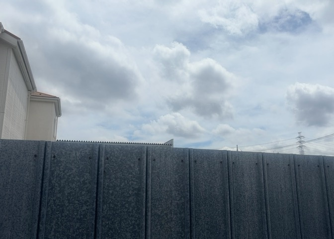 眺望を気にして物件を探す場合、前面に建物が建っていないか現地で確認しましょう！前面に建物があると景色はもちろん、日当たりや風通しにも影響が出てきます。住んだ時のことを想像しながら現地見学をしましょう。