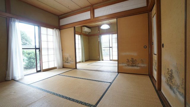 ◎6帖和室×2　日当たり良好、収納も充実　エアコンつき