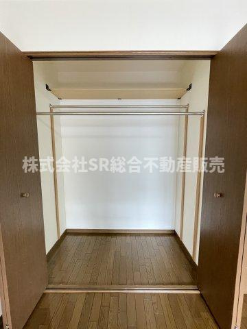 たっぷり収納付きです◎