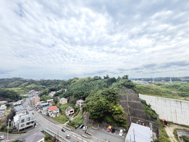 11階からの眺望・天気の良い日は海が望めます