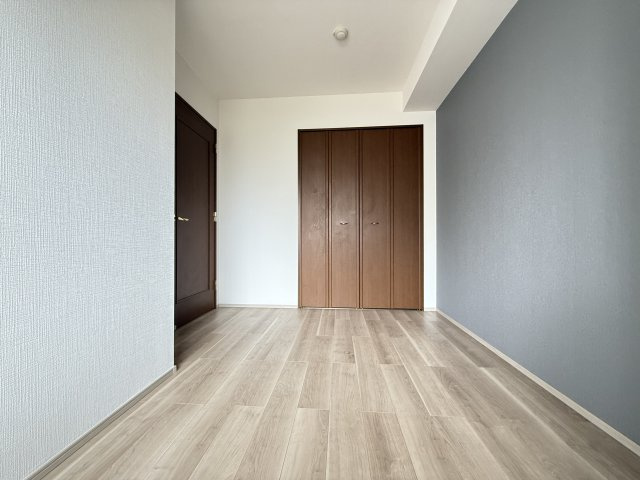 シンプルな洋室は、幅広い用途でお使いいただけます。　