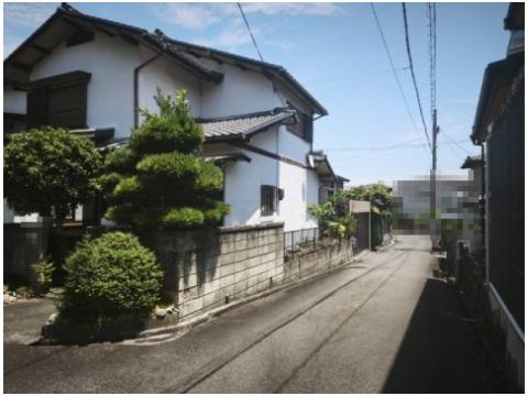 2027年7月撮影、前面道路