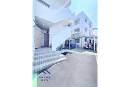 クローバーハイツ荒江の外観