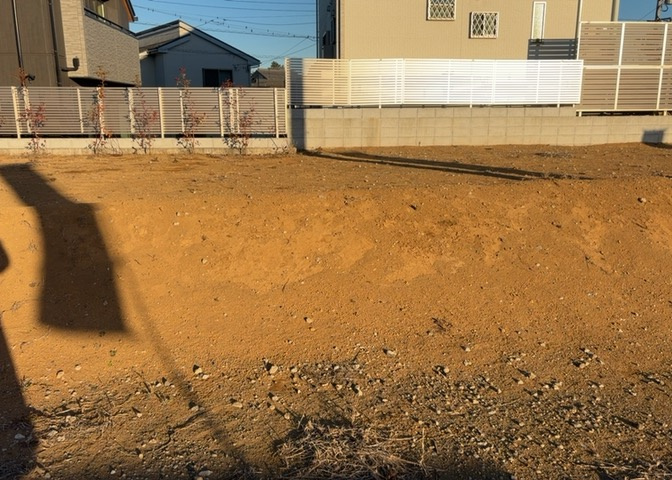 人が暮らすうえで日光は大切な要素となります。日当たりの良さは譲れないポイントですね。併せて近くに大きな建築物の建築予定がないか、あるいはそれが可能な土地が近くにないか事前に確認することもお勧めします。