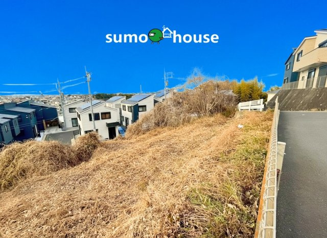 前面道路含む現地写真です