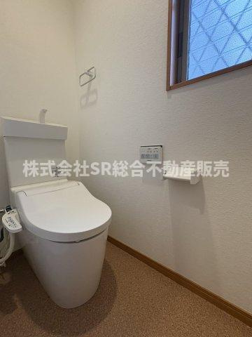 温水洗浄便座もございます♪
