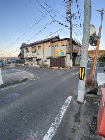 物件入口の交差点