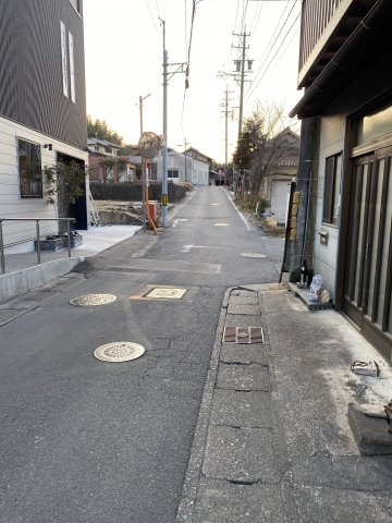物件入口の交差点