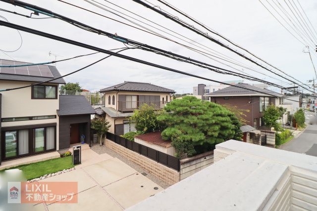 バルコニーからの眺望です。バルコニーで青空をあおぐひと時は、暮らしのちょっとしたスパイスです。