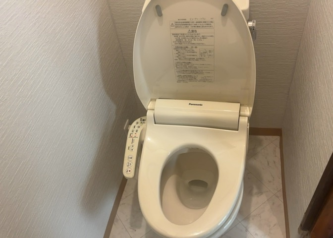 トイレは大きさや形、機能、抗菌性などが異なる多種多彩なタイプが各メーカーから出ています。それぞれに良さがあるため、事前にどういったタイプのトイレがいいのかをご家庭内で決めて、内見に行くといいでしょう。
