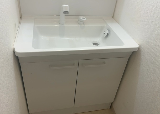 洗面化粧台では顔を洗ったり、身だしなみを整えることが本来の使い方ですが、用途によっては洗面化粧台に求められる機能が違ってくるため、ご自身や家族のライフスタイルに合ったものを選ぶことをおすすめ致します。