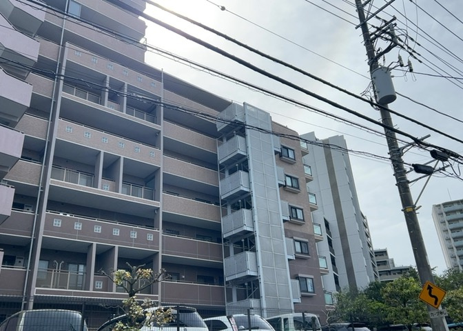 景色重視でお家選ぶをするとスーパーが遠い！学校が遠い！など生活をするうえで利便性で困ることもあります。まず一度現地を見学する際に、周辺の施設などがあるかを確認し、暮らし始めた後のことを想像しましょう。