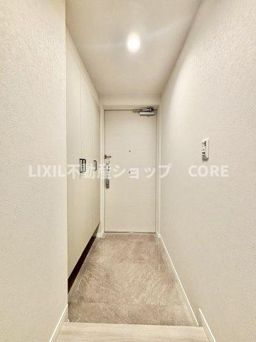 玄関ホールがスッキリ広々としていると帰る時も出ていく時も気持ちが良いものです！