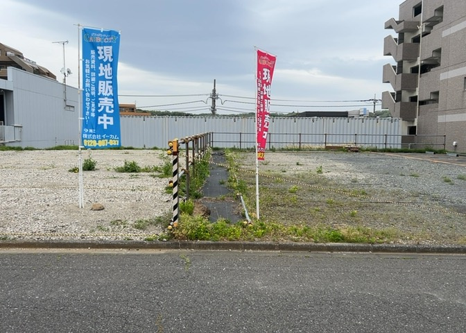 家を建てる前提で土地を探している場合、地盤の丈夫さは譲れない条件の一つです。地盤が脆弱だと追加工事が必要となります。また、過去に地盤沈下や液状化現象を起こした土地は、できるだけ避けた方がいいでしょう。