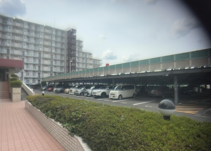 マンションの駐輪場は、事前に空きがあるか確認を取ると安心です。せっかく入居したのに駐輪スペースがない！なんてことになったら大変ですよね。そこで、内見時や購入前にはまず事前に確認しておくと良いでしょう。