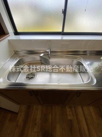 シンクがピカピカで、洗い物のしやすいシンクです！