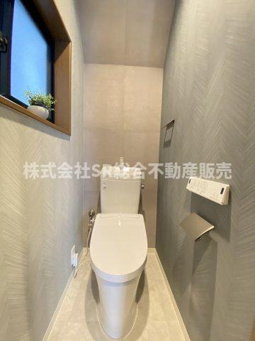 温水洗浄便座もございます♪