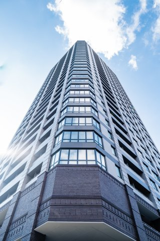 【外観】近代西洋建築をモチーフとした、クラシカルなイメージをデザイン。