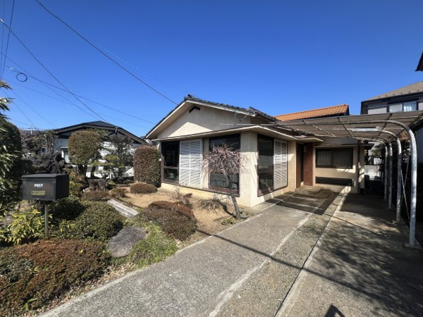 【甲府市屋形1丁目　古家付土地の外観】