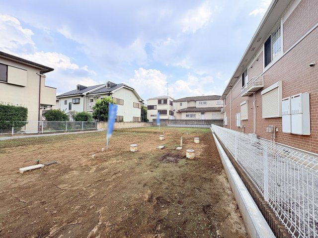 小・中学校まで徒歩15分以内ですのでお子様の登下校も安心。