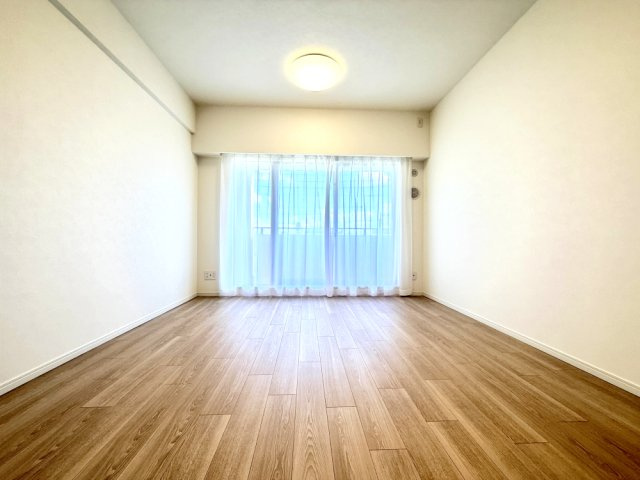 【LDK約15.0帖】　ゆったりとくつろげる上質なリビングダイニングは、あなたの暮らしに価値のある時間を演出してくれます。