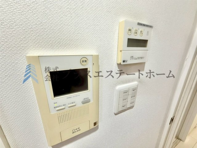 TVモニター付きインターフォン♪防犯面も安心です♪