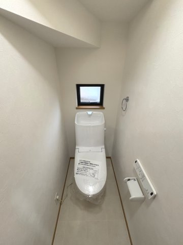 清潔感とうれしい機能性を兼ね備えた、使いやすいシャワートイレ