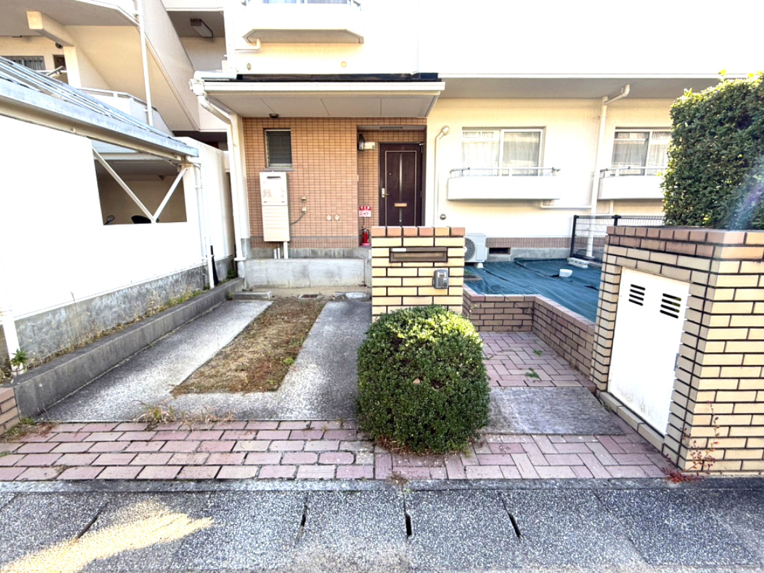 敷地内駐車場です。