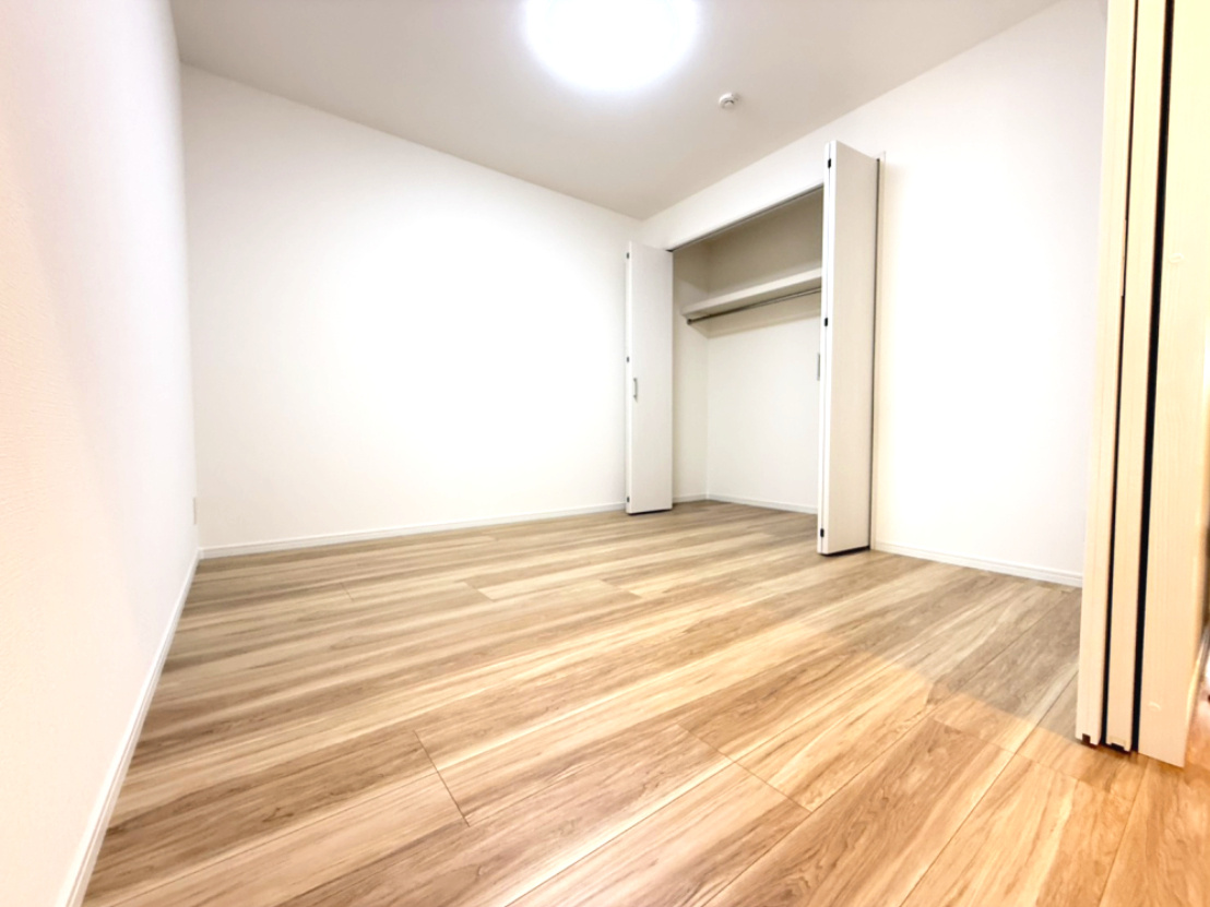 個人の部屋や寝室として使える洋室です