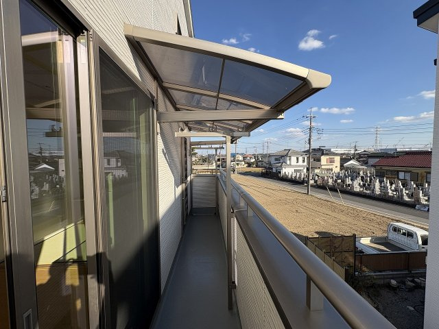 南向きバルコニーで陽当り良好です