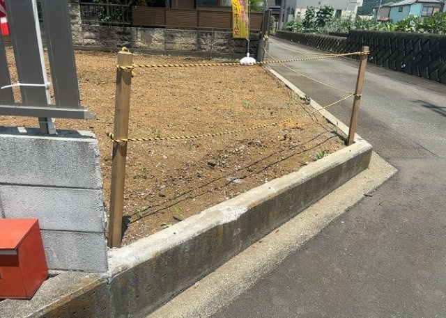 土地探しをしていると都市計画区域という言葉を目にすると思います。法律によって、都道府県知事や国土交通大臣が指定するエリアのことを指しており、都市計画区域は市街化区域と市街化調整区域に分けられています。
