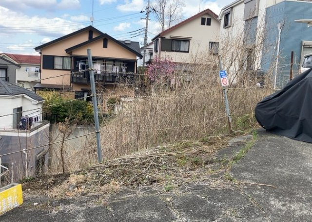 家を建てる前提で土地を探している場合、地盤の丈夫さは譲れない条件の一つです。地盤が脆弱だと追加工事が必要となります。また、過去に地盤沈下や液状化現象を起こした土地は、できるだけ避けた方がいいでしょう。