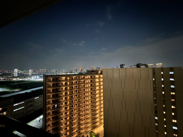 バルコニーからの眺望(北西)≪夜≫