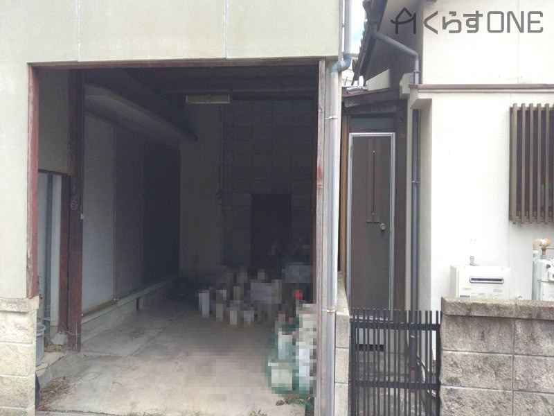隣地との境界です