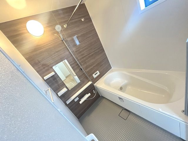 施工例。浴室です。施工例は完成時と異なる場合があります。