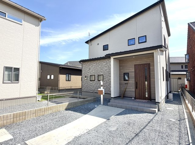 ■外観｜閑静な住宅街で始める新しい暮らし♪開放的な毎日をあなたへ(^^♪