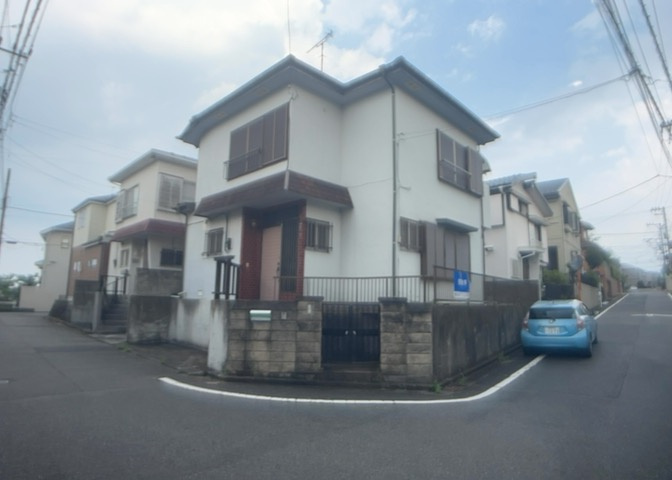 最寄り駅が近いなどの交通アクセスが良い土地だと暮らしやすいですよね。通勤・通学の観点から土地を選ぶことも大切です！自身や家族のライフワークからあったの物件を探しましょう！当社営業がお力になります！