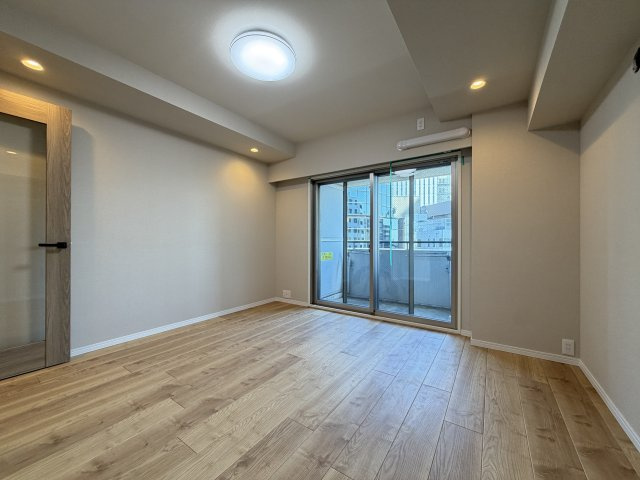 LDK約11.5帖。LD部分には温水式床暖房あり。