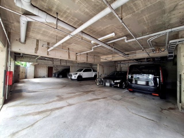 専用平置駐車場付！（管理費月額1831円、積立金月額500円）