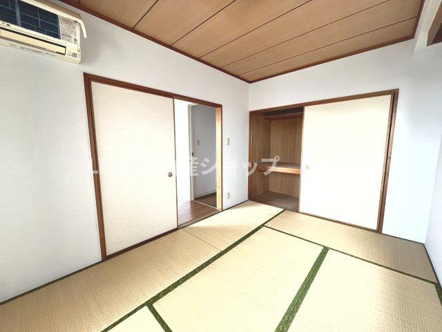 全居室に収納を完備しておりますので、居室の全空間を有効活用出来ます。