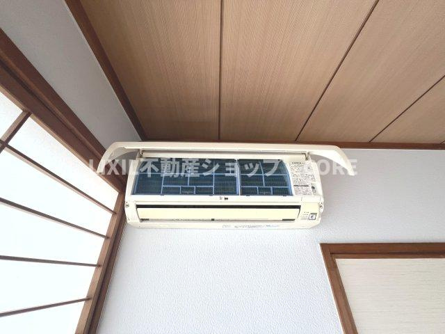 エアコン付きで1年中快適にお過ごし頂けます。初期費用を抑えることができる嬉しい設備です。